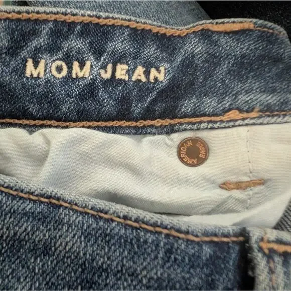 American Eagle Outfitters Women's Straight Blue Mom Jeans - Picture 4 of 5